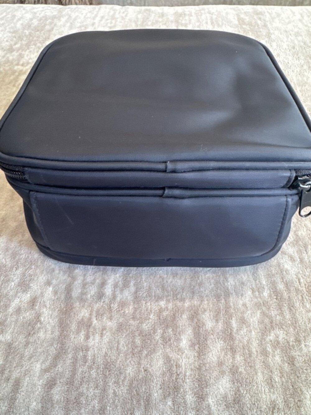 Avon Vintage Nylon Travel Bag Black with Bamboo Handle - Picture 6 of 10